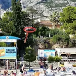 Family With A Sea View And A Free Parking Makarska