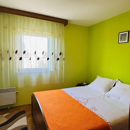 Family With A Sea View And A Free Parking *