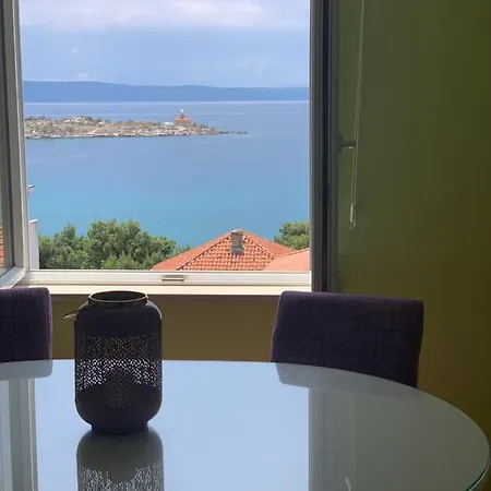 Family With A Sea View And A Free Parking Apartment *