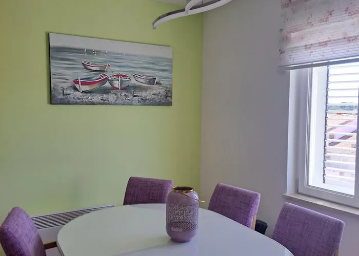 Family With A Sea View And A Free Parking Lägenhet