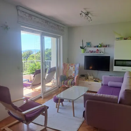 Family With A Sea View And A Free Parking *